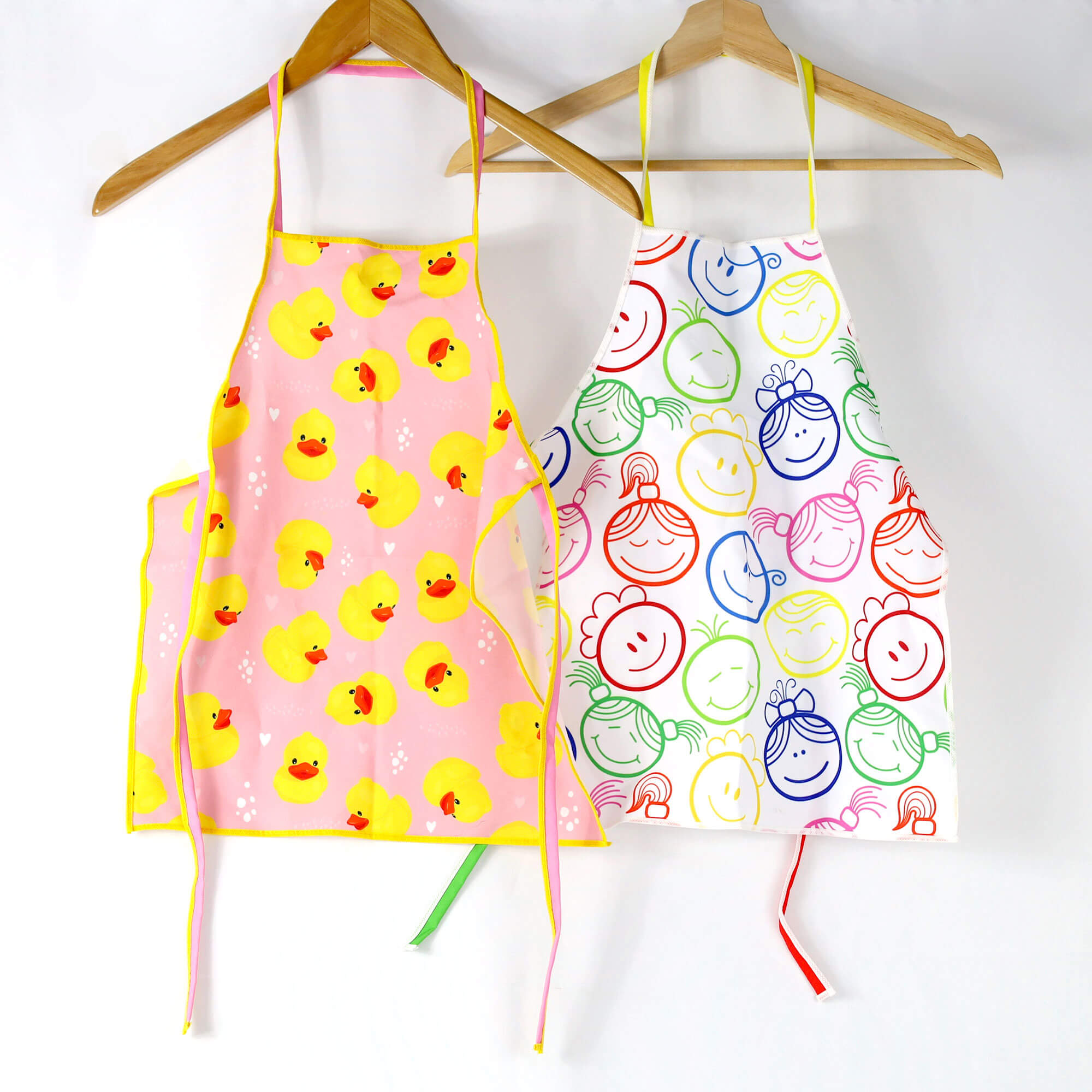 Childrens apron with polyester. Full printing inc.